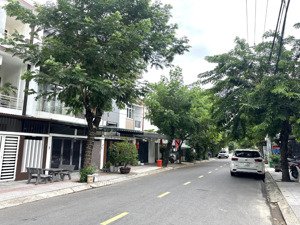 cần bán cặp đất 200m2 đường ngô huy diễn - khu đảo 1 - hòa xuân! giá tốt nhất thị trường