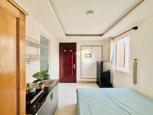 phòng cửa sổ có thang máy, wc riêng - gần lotte q.7