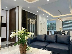 cho thuê biệt thự h6 starlake tây hồ tây 5pn, thiết kế hiện đại, full công năng - lh: 