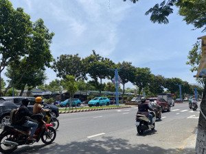 bán nhà 2 tầng mt lê đại hành 125m2 đang cho thuê kinh doanh 15tr/tháng.vị trí đẹp