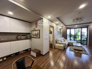 tôi cần bán chung cư tứ hiệp plaza 66m2, 2 ngủ, 2 vs giá thiện trí.