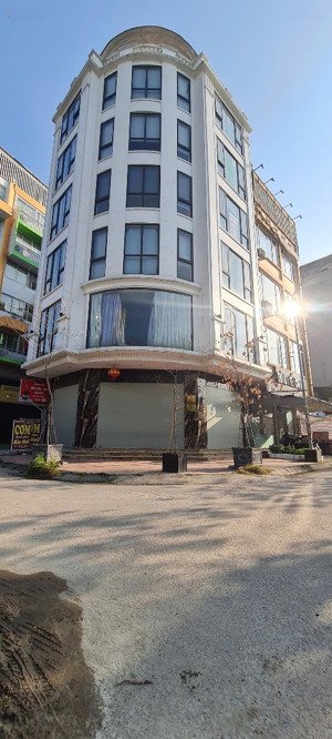 tôi đang có 1 căn lô góc mặt phố tố hữu, hà đông cần bán