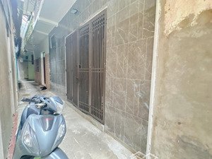 bán nhà đại la,35m x 4 tầng giá 7,35 tỷ, 4 ngủ,gần phố,ngõ thoáng,mặt tiền rộng