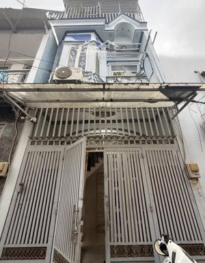 bán gấp căn nhà huỳnh văn nghệ, p.15, tân bình, dt 52,5m2, giá 1 tỷ 7, cho thuê 14tr, sổ hồng riêng