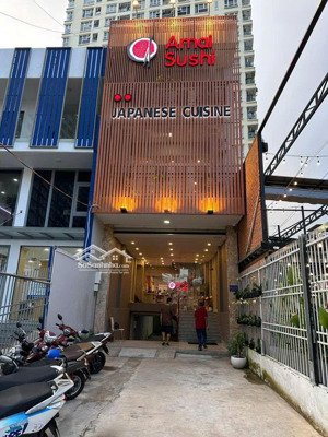 cho thumặt tiền nguyễn thị thập 5x20m có hầm 3 lầu, khu sầm uất, kinh doanh mọi nghành nghề 45tr/th