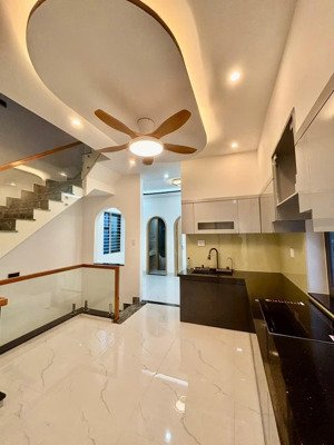 chính chủ gửi bán nhà 3 tầng hòa phú đường 7m5, quận liên chiểu, tp đà nẵng