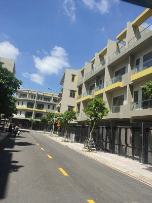 vừa ở vừa kinh doanh, căn h26 siêu đẹp mặt tiền 4m, trục chính, hướng đông nam mát mẻ, bỏ vốn 3.3tỷ