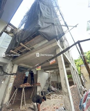 bán toà nhà dòng tiền phố hoàng mai cách ôt ô 20m, mới xây, bàn giao full nội thất ạ, chỉ việc kd ạ