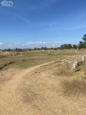 Bán lô đất vườn hồng liêm đường ôt tô gần QL1A và công viên Safari giá chỉ 275tr Lh 0938677909 xem sổ