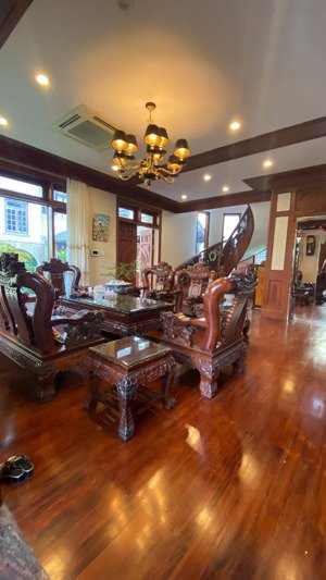 bán gấp biệt thự đi định cư, góc 2mt đường số 21 trần não, p. bình an, 15x24m, cn 365m2, giá 65 tỷ