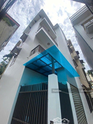 bán nhà gia thụy , long biên 60m2 4t giá 11,3 tỷ lô góc , gần trường học , chung cư gia thụy