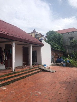 đất trong khu dân cư sẵn nhà c4 ở tòng bạt, ba vì, hà nội. cách trục chính 20m, cách tl414c chỉ 60m