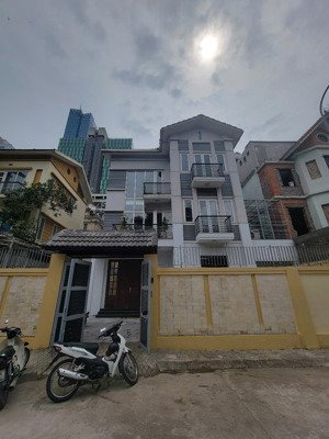 cho thuê nhà riêng tại nguyễn tuân, thanh xuân dt 80m2, mt 6m có thang máy, 80m2, view đẹp, giá tốt