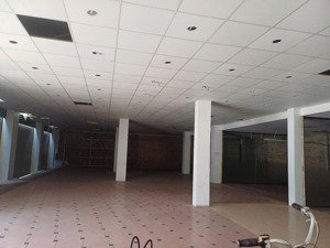 cho thuê nhà mặt đường 352, khu chợ thanh lãng, quảng thanh, mặt tiền 10m, dt 300m2 thông sàn