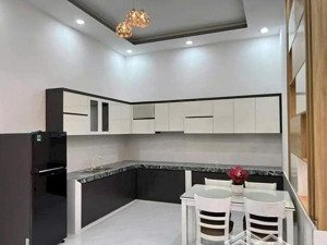 nhà sổ riêng thổ cư giá chỉ 1tỷ3 2pn, đầy đủ công năng, gần biên hòa, hẻm 5m thoáng, vị trí đẹp