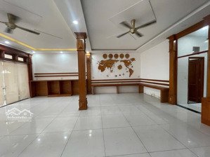 nhà cho thuê mặt tiền thạnh lộc - thích hợp làm công ty hoặc trường mầm non spa..
