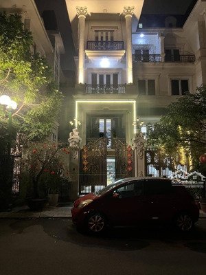 chính chủ bán căn biệt thự lideco hoài đức