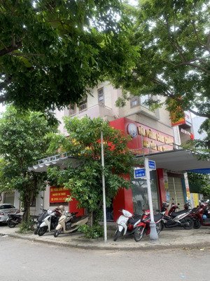bán căn nhà lô góc đường 15m đang cho thuê 18 triệu 1 tháng đường trần nhân tông , sơn trà