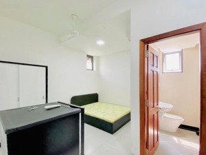 phòng full nội thất - thang máy - nhà mới - ngay aeon tân phú
