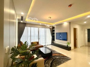 cho thuê gấp căn 4 ngủ 2wc đủ đồ tại goldmark city 136 hồ tùng mậu giá 30 triệu. 
