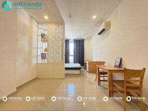 siêu phẩm studio tách bếp full nội thất cửa sổ lớn sát cầu nguyễn văn cừ