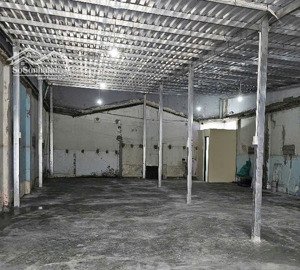 cho thuê kho nhỏ q7, dt 150m2 đường xe cont, tường xây sạch đẹp