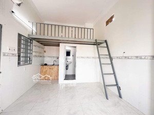 cho thuê phòng trọ cao cấp, có gác, máy lạnh, ngay đại học công thương