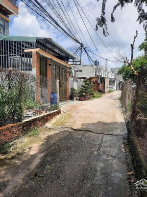 bán đất xẹc hẻm 269 đường nguyễn thị minh khai. p. phú hoà.
- dt: 144m2 (6x24) thổ cư 95m2.