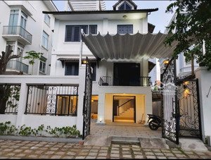 cho thuê nguyên căn biệt thự tại kdc tấn trường, quận 7