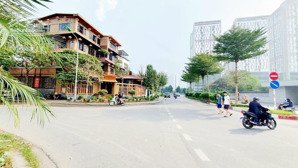 mặt ngõ kinh doanh ngoại giao đoàn, ô tô tránh nhau, 141m2, mt 5.5m giá chỉ 23 tỷ (167tr/1m2)