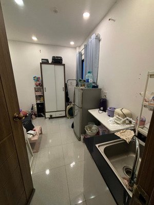 cho thuê phòng trọ đẹp có thang máy , chào đón tân sinh viên , gần đại học kinh tế