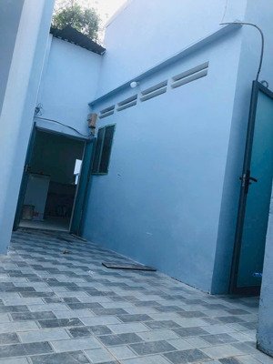 bán nhà cấp 4 mới đường 100, p. tân phú, cách hẻm xe hơi 20m, giáp khu công nghệ cao quận 9