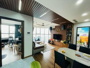 chính chủ bán căn 3 ngủ tại the golden palm tòa b, 124m2, ban công đông bắc, ntcb, sổ đỏ.