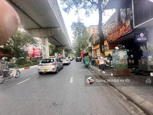 bán nhà mặt phố cầu giấy, gần ngã tư trần thái tông, vị trí đẹp nhất phố, kd sầm uất