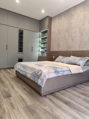 bán gấp nhanh lẹ nhà kdc trung sơn 6x20m, hầm 5tầng có thang máy xịn xò