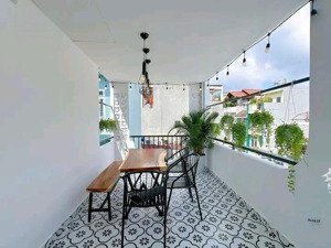 cần tiền bán gấp nhà nguyễn văn luông, quận 6. giá 1,79 tỷ, dt 52m2, lh như , hẻm xe hơi