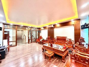 hàng hiếm - mặt phố 7 tầng lô góc kinh doanh - kinh doanh kết hợp ở hợp lý
