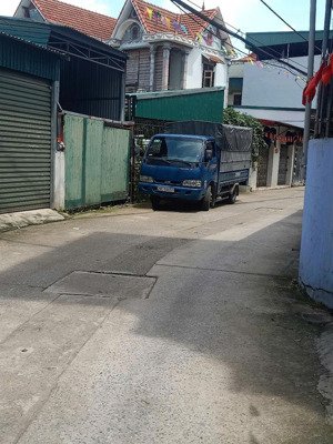 bán nhà gần đại học mỏ 68m2 x 5 tầng lô góc ô vào cố 11 phòng cách mặt phố 50m sổ đỏ đường thông