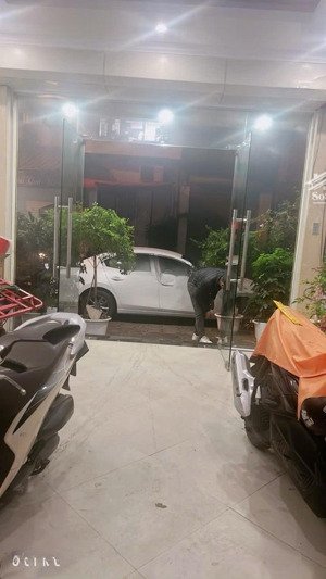 không quy hoạch mặt phố - gần hồ tây - gara ô tô - kinh doanh