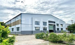 kho xưởng bãi 5.416m2 nhà xưởng xây dựng 3.572m2 có pccc và trạm điện 3 pha, trong kcn hưng phú
