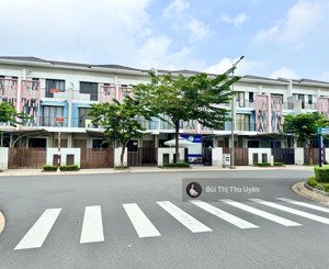 căn liên kế 3 tầng đã có sổ hồng view công viên, nhận nhà ở ngay