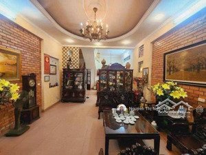 siêu hiếm, phố chùa láng 15.3 tỷ, 2 ô tô tránh, kd trước nhà, dân xây, mt4.8 - sổ nét căng. đầu tư.