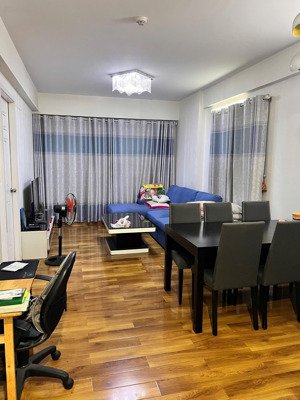 về quê nên bán căn lại ch 2pn 68m2, giá chỉ 3.7 tỷ