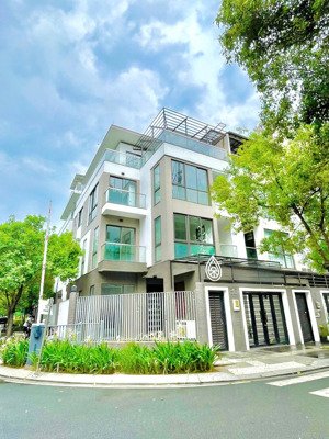 cho thuê biệt thự góc 2 mặt tiền 17 đường số 5 hà đô centrosa, q10 - dtsd 500m2