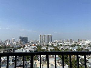 đi nước ngoài nên cần bán căn hộ jamona 2pn 68m2, nội thất đầy đủ. lh:0939720039