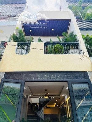 bán nhà đường điện biên phủ p11 q10. dt 67,5m2 giá 3tỷ2 gần trường đại học văn hiến. cho thuê 22tr
