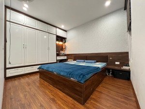 bán cc sky central, định công, 5,55 tỷ, 73m2, 2pn, 2wc, giá tốt, hot!