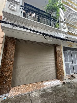 căn nhà duy nhất 8 tỷ oto đỗ mặt ngõ thông định công thượng, chất nhà mới