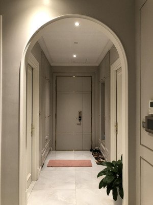 chính chủ gửi bán căn 2pn+1, 85m2 full nội thất dự án 110 cầu giấy, sổ đỏ sẵn, giá 8.2 tỷ