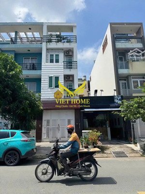 cho thuê nhà mặt tiền cao đức lân - an phú - thủ đức. dt 4x20m 3 lầu, office